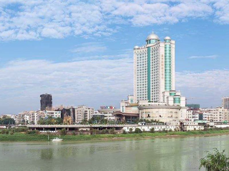 星河國際假日酒店中央空調(diào)、熱水項目圖片4