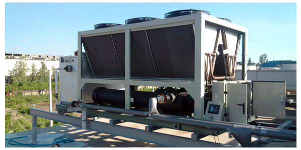 工業(yè)一體冷水機(jī)組一體式設(shè)計方便運(yùn)輸與安裝